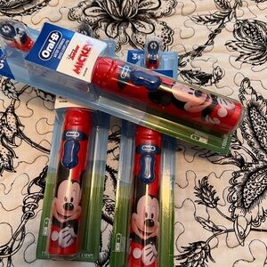 4 Mickey Mouse Red Electric Toothbrush